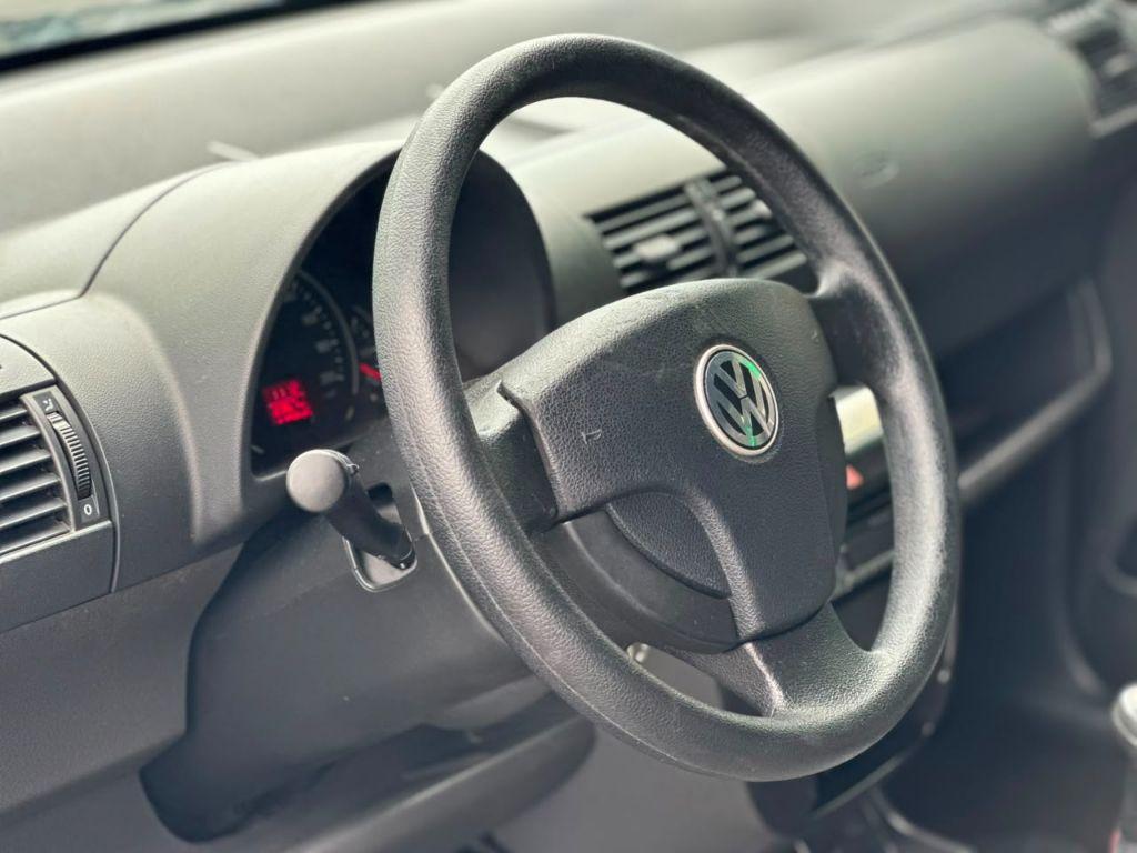 VOLKSWAGEN Fox - Foto