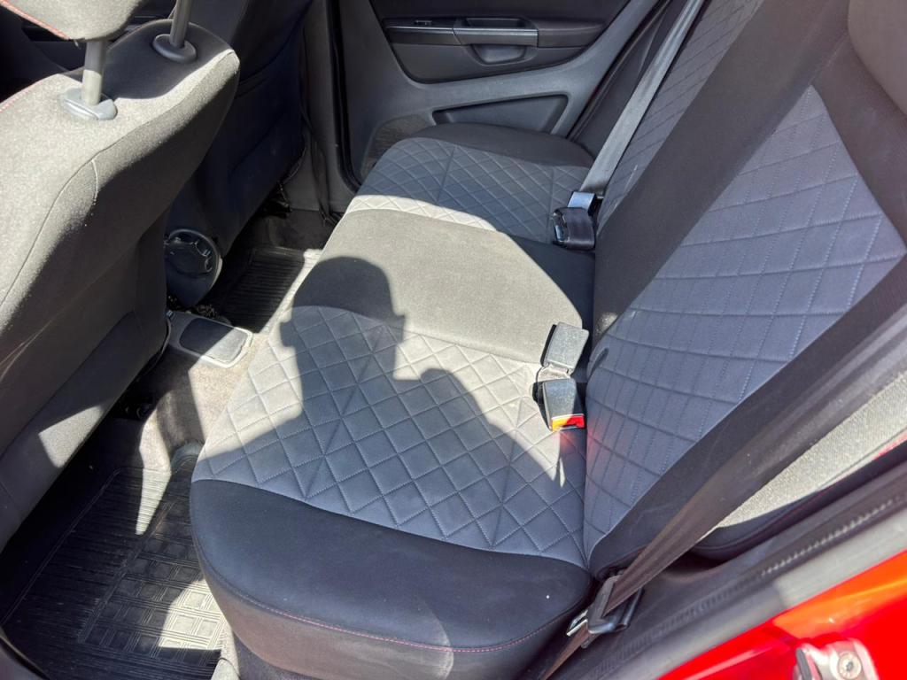 VOLKSWAGEN Fox - Foto
