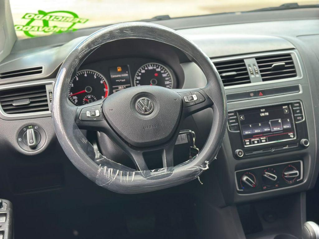 VOLKSWAGEN Fox - Foto