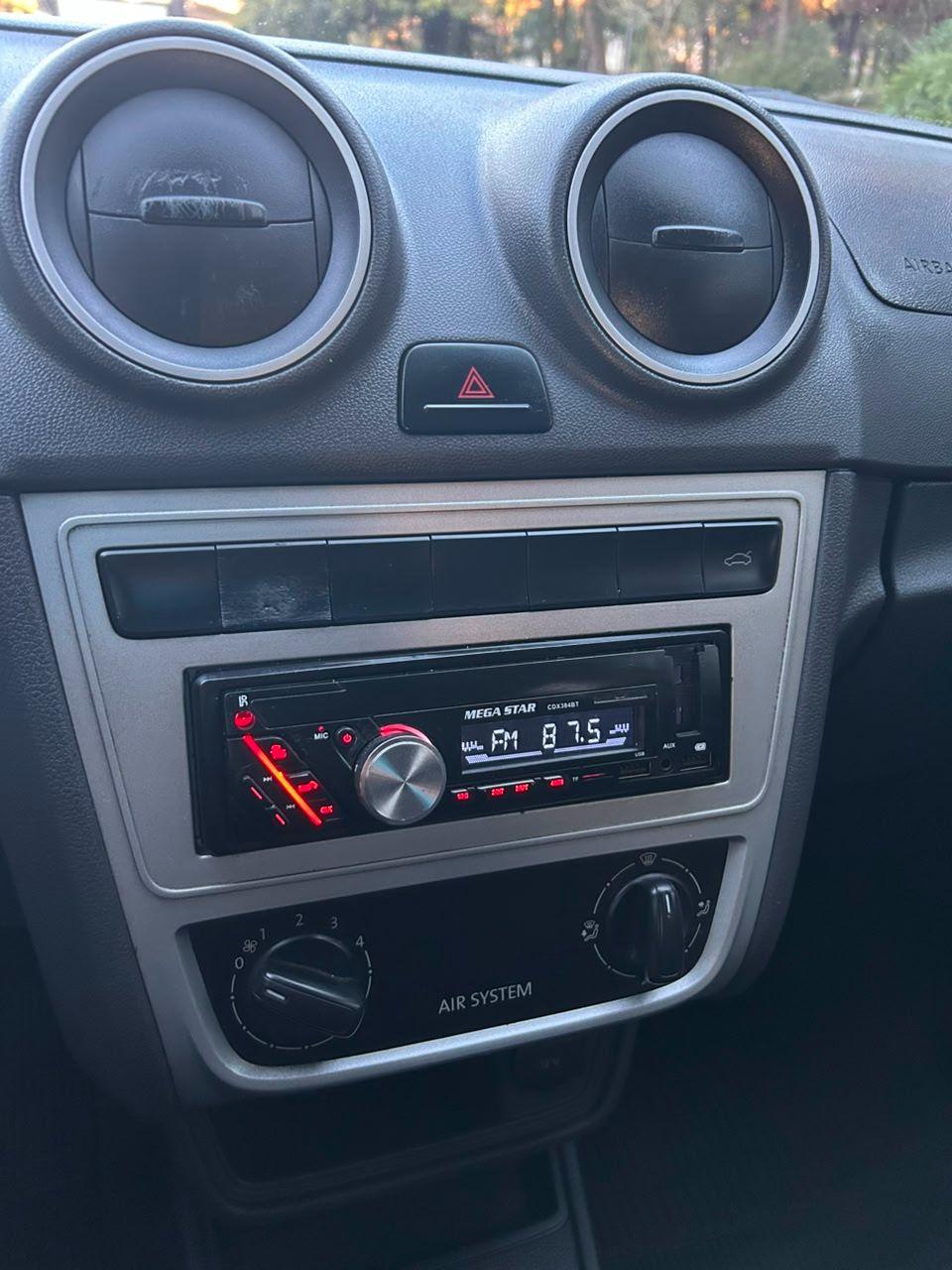 VOLKSWAGEN Gol - Foto