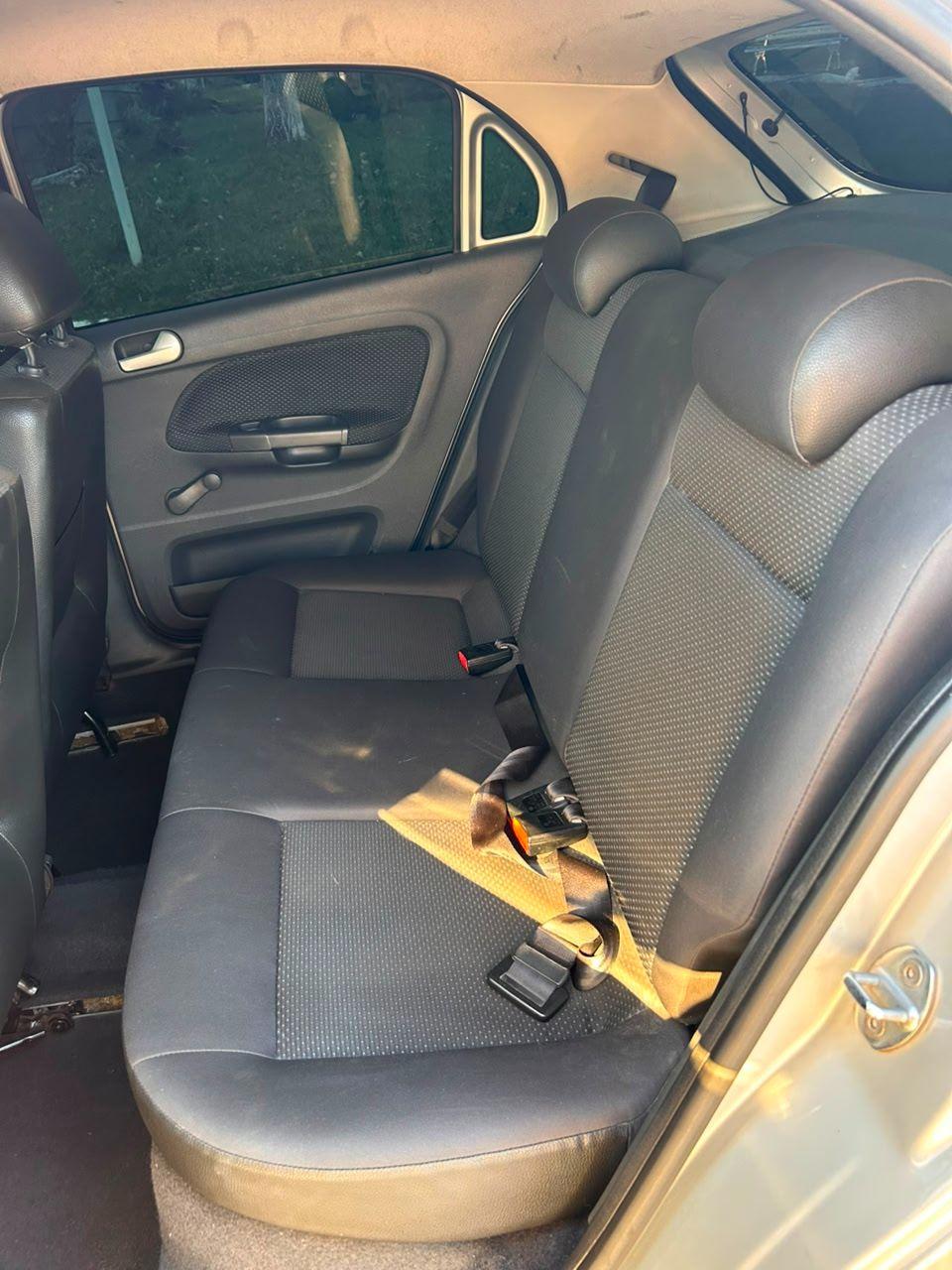 VOLKSWAGEN Gol - Foto