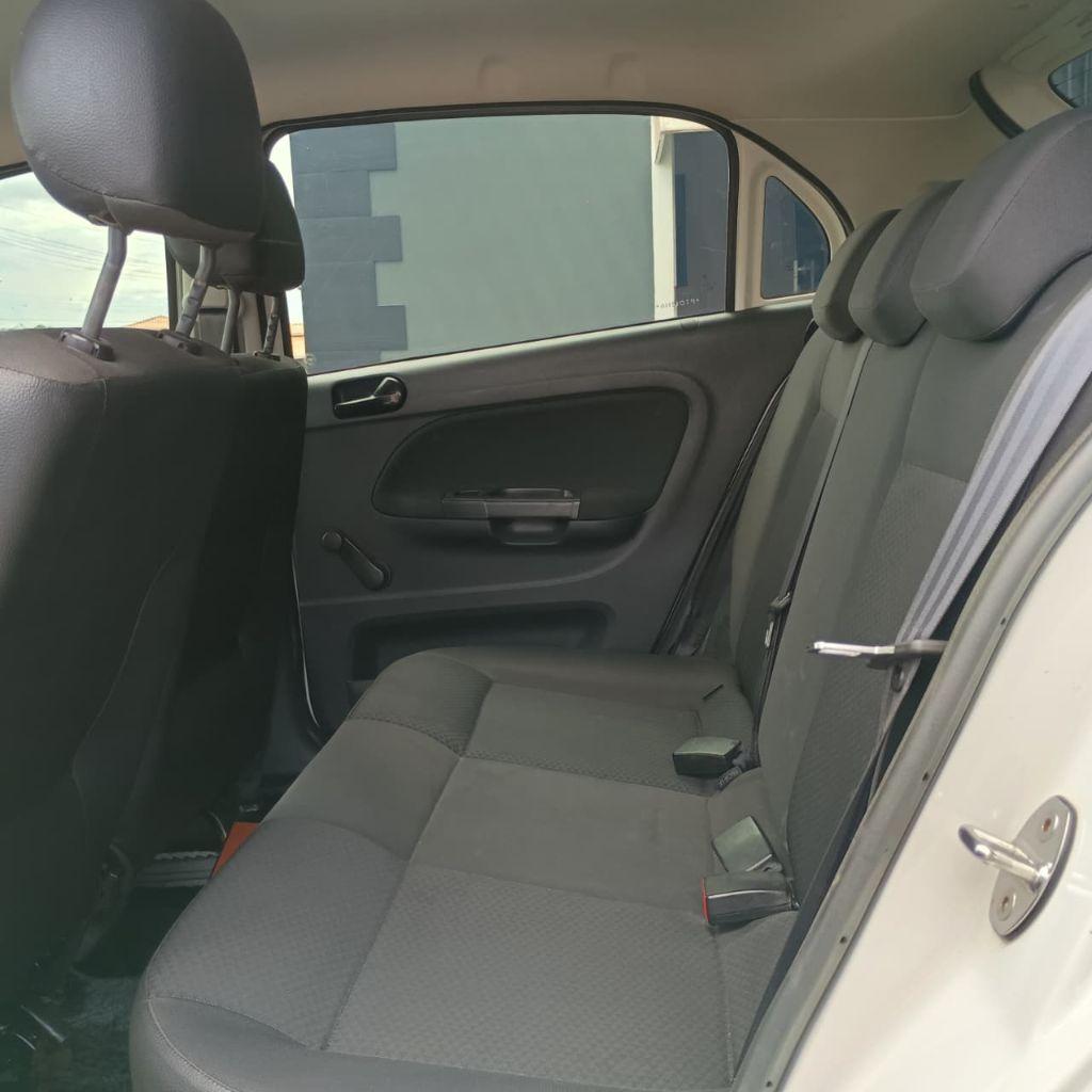 VOLKSWAGEN Gol - Foto