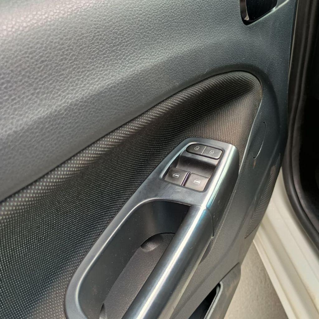 VOLKSWAGEN Gol - Foto