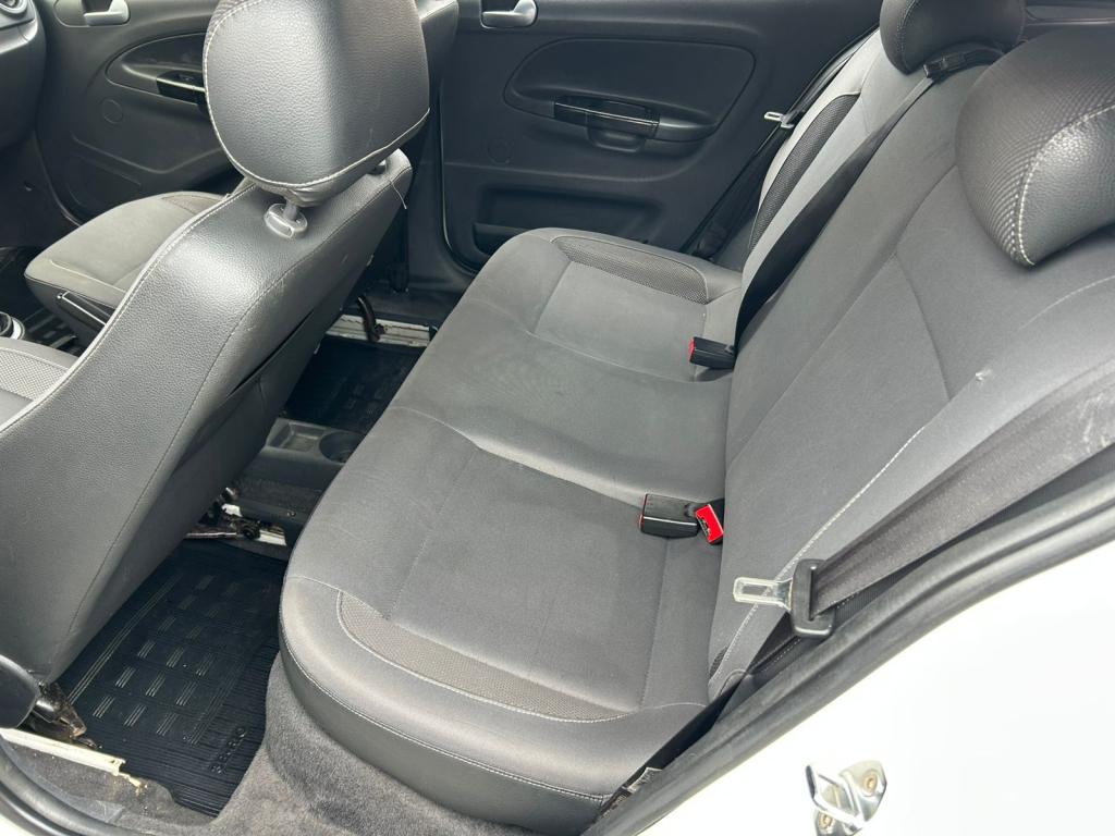 VOLKSWAGEN Gol - Foto