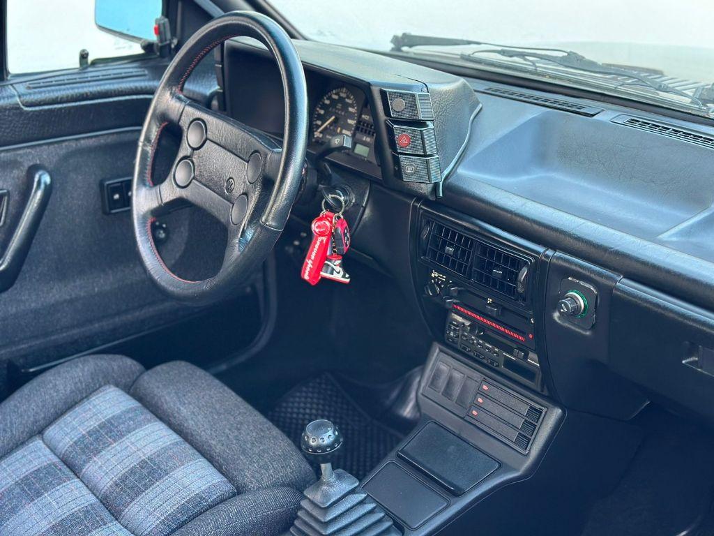 VOLKSWAGEN Gol - Foto