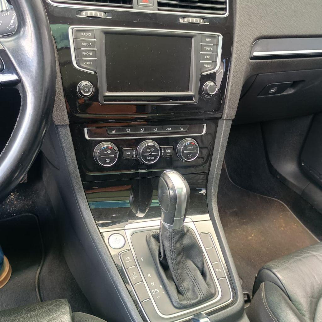 VOLKSWAGEN Golf - Foto