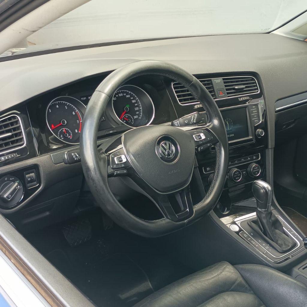 VOLKSWAGEN Golf - Foto