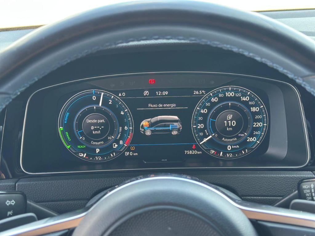 VOLKSWAGEN Golf - Foto