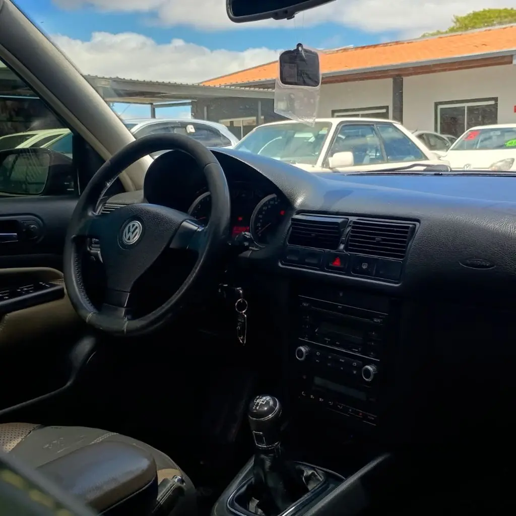 VOLKSWAGEN Golf - Foto