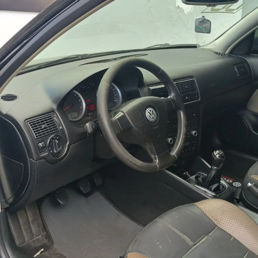 VOLKSWAGEN Golf - Foto