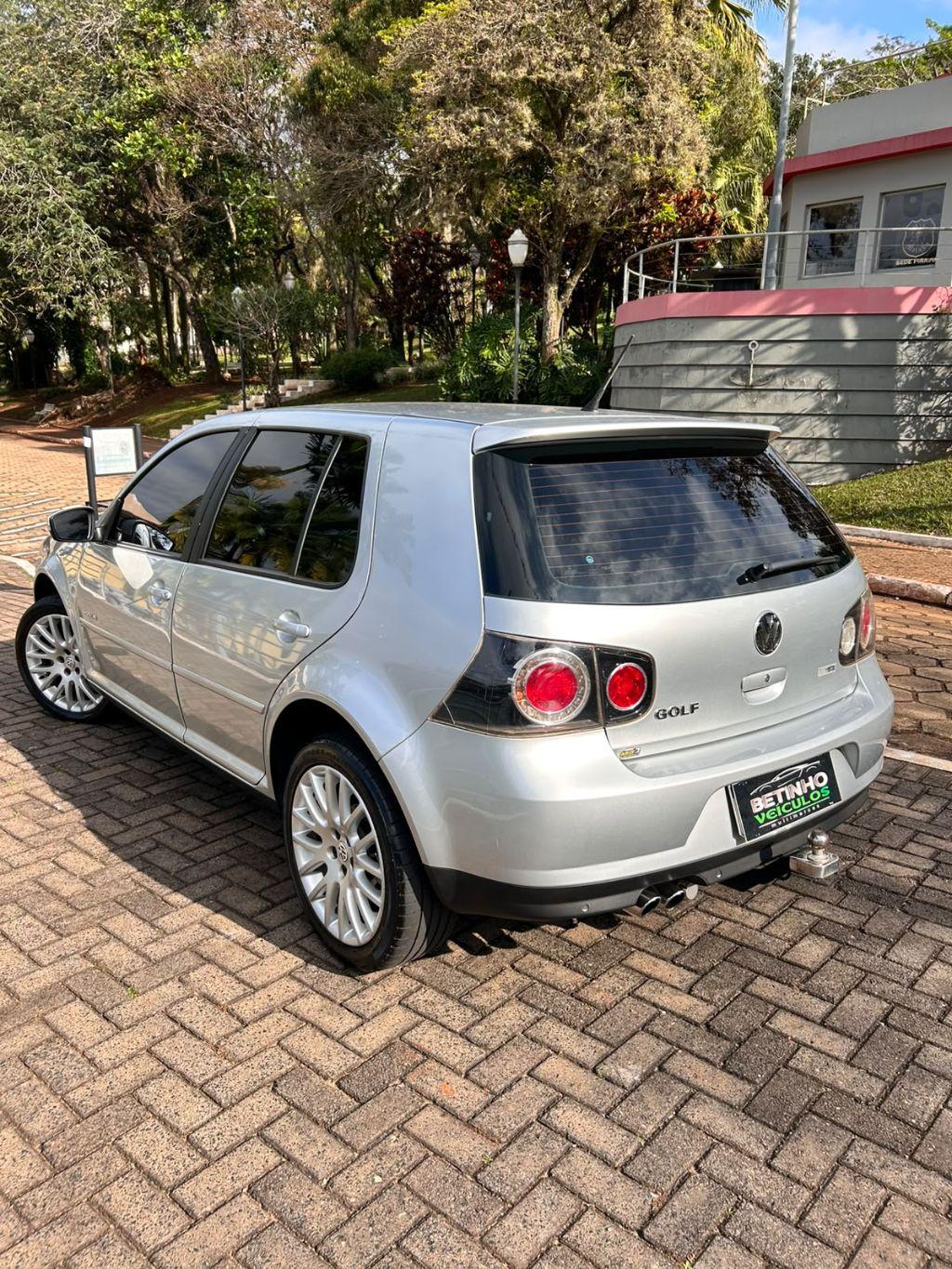 VOLKSWAGEN Golf - Foto