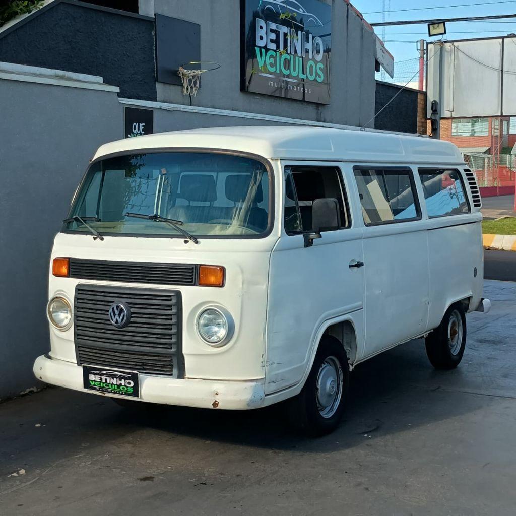 VOLKSWAGEN Kombi