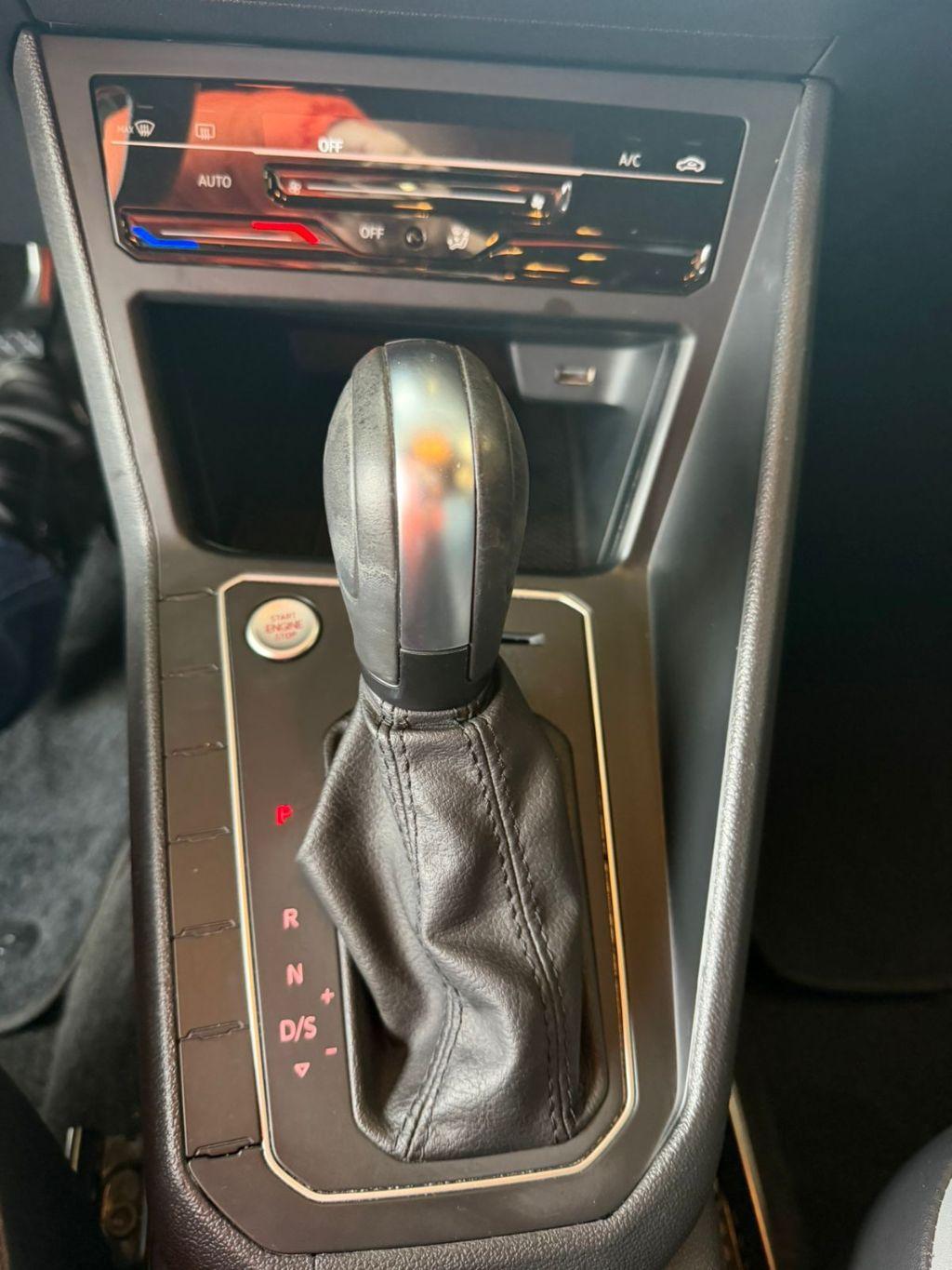 VOLKSWAGEN Nivus - Foto