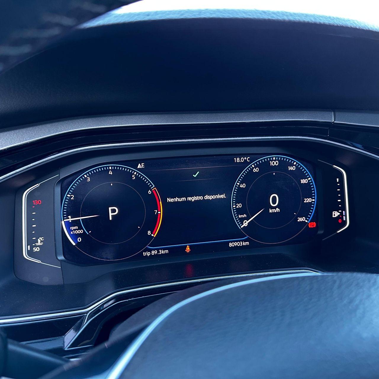 VOLKSWAGEN Polo Hatch - Foto