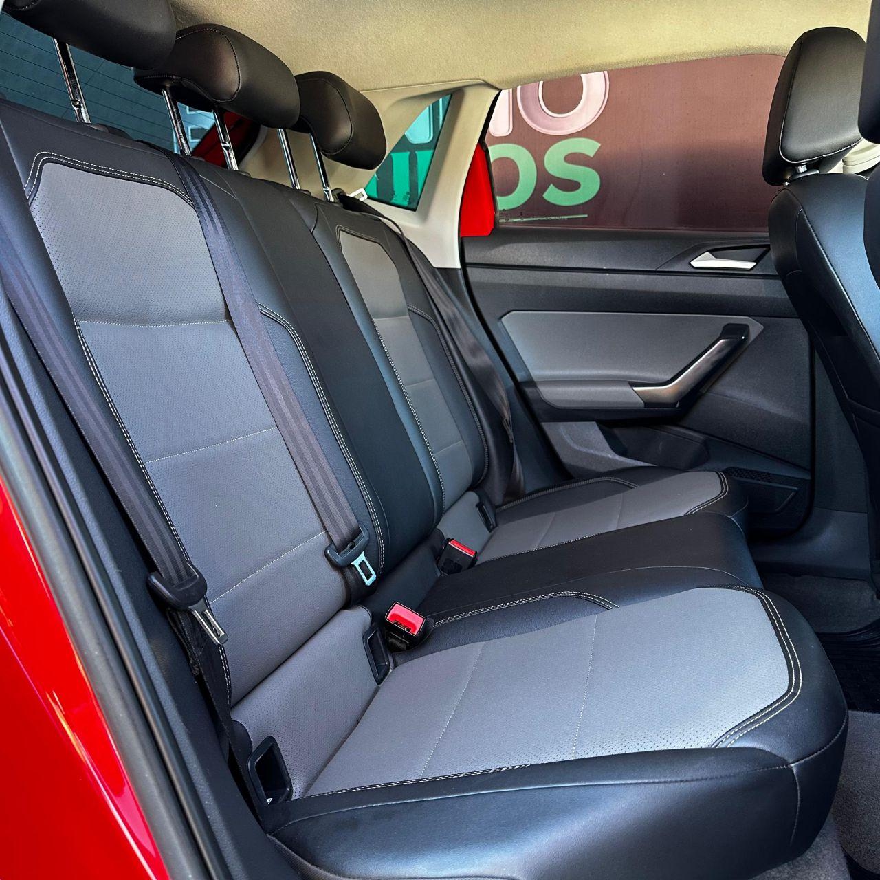 VOLKSWAGEN Polo Hatch - Foto