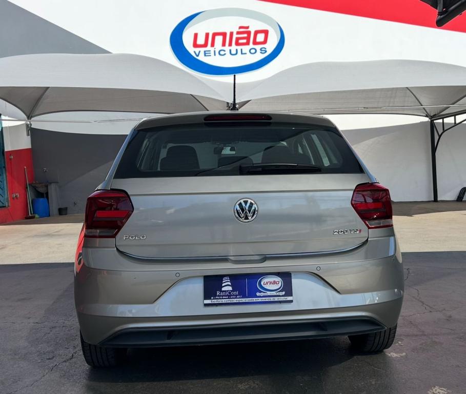 VOLKSWAGEN Polo Hatch - Foto