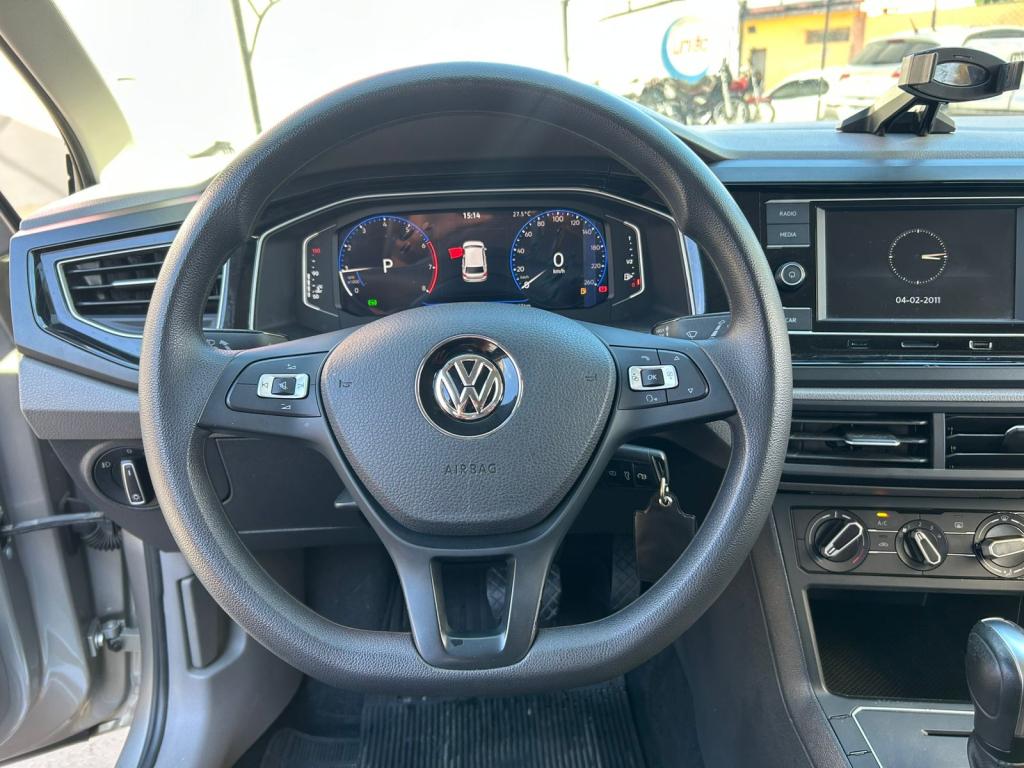 VOLKSWAGEN Polo Hatch - Foto