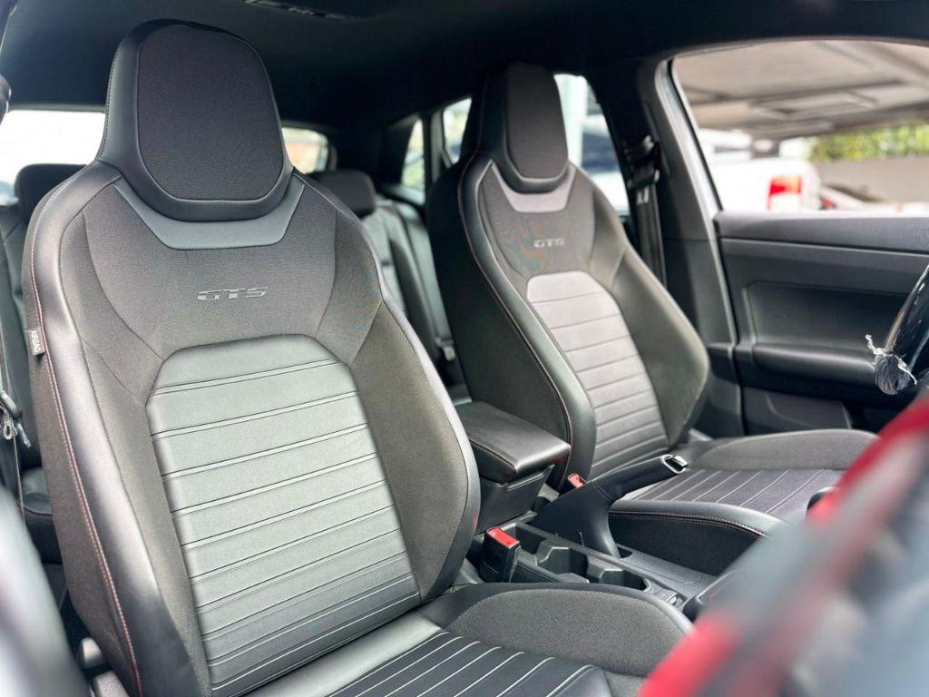 VOLKSWAGEN Polo Hatch - Foto