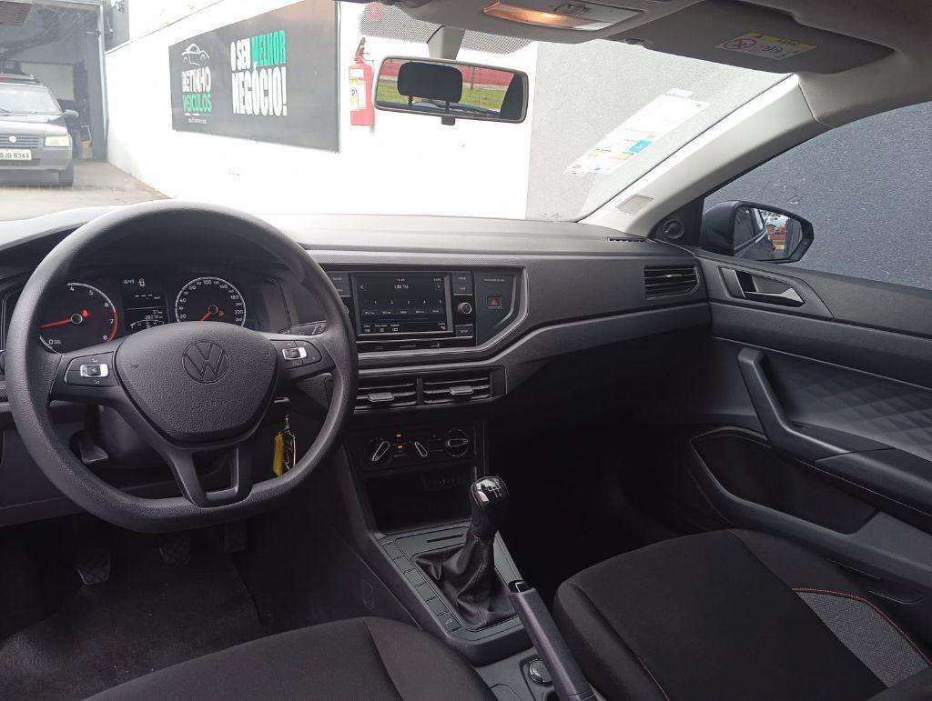 VOLKSWAGEN Polo Hatch - Foto