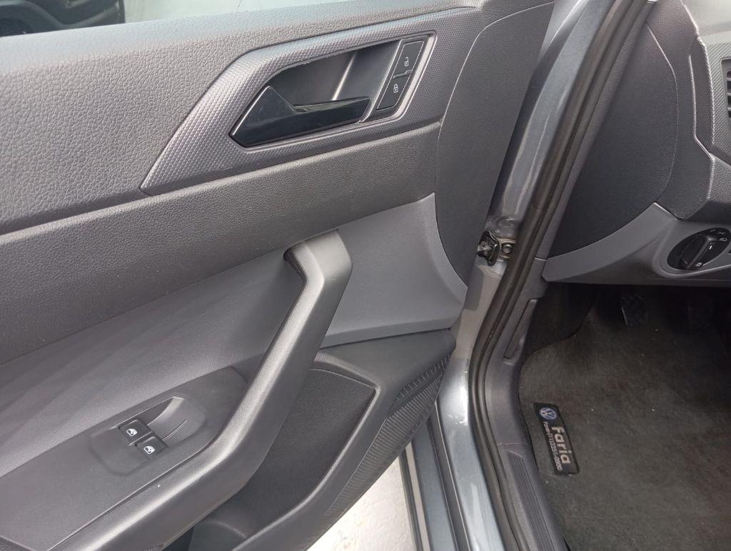 VOLKSWAGEN Polo Hatch - Foto