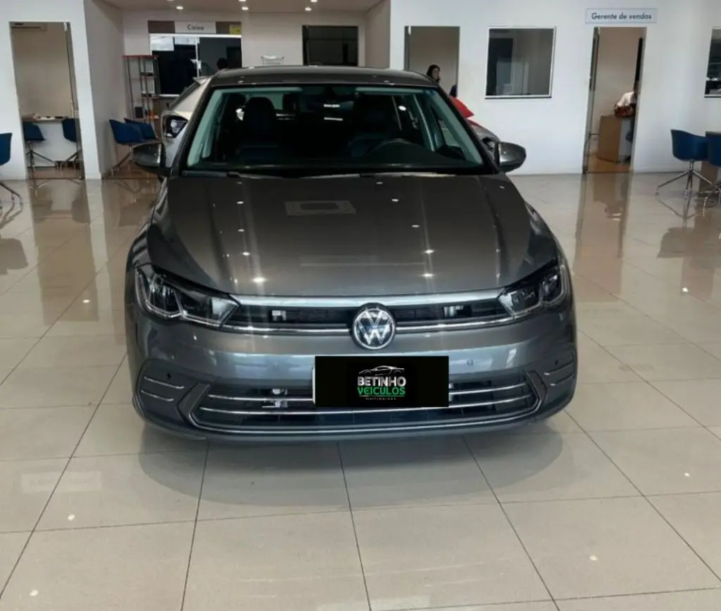 VOLKSWAGEN Polo Hatch - Foto