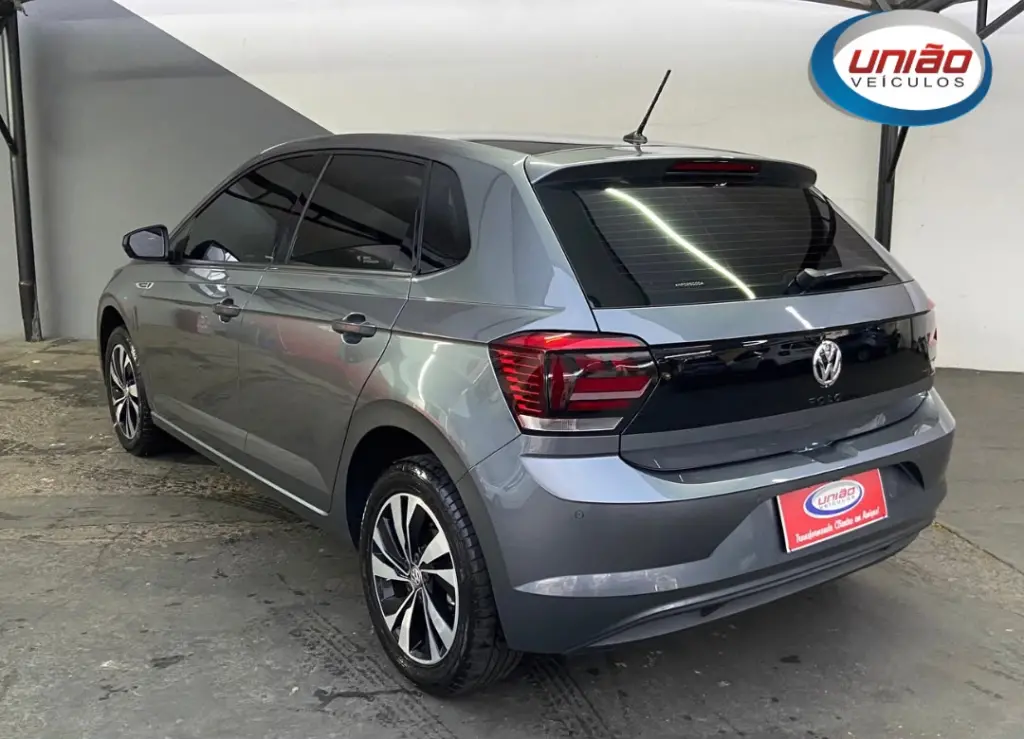 VOLKSWAGEN Polo Hatch - Foto