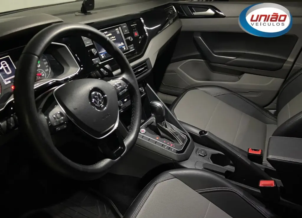 VOLKSWAGEN Polo Hatch - Foto