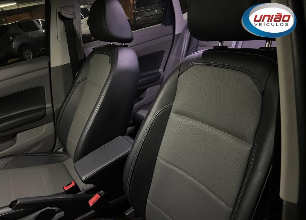 VOLKSWAGEN Polo Hatch - Foto