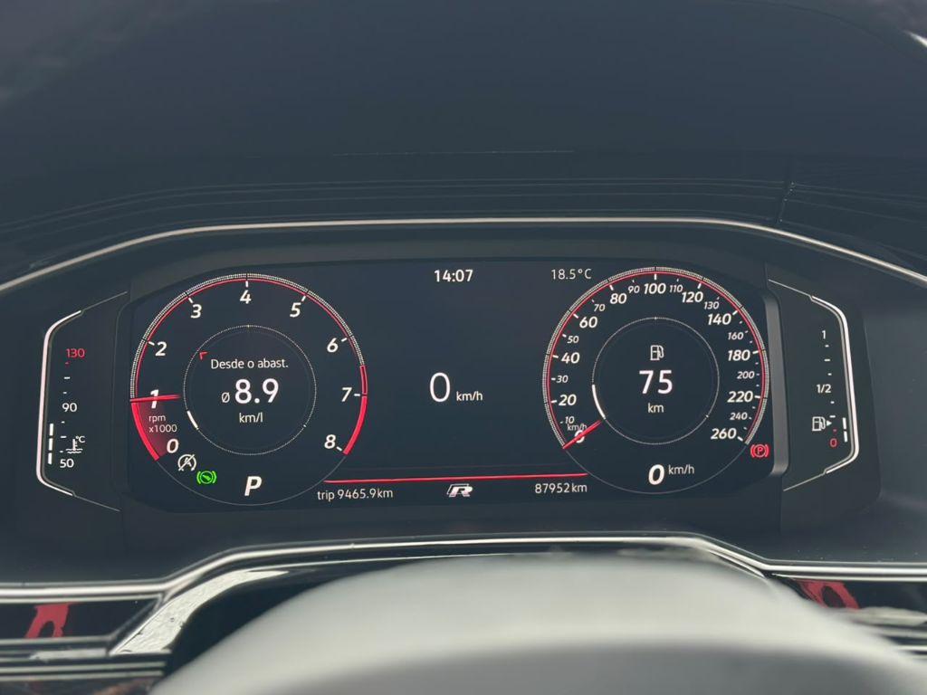 VOLKSWAGEN Polo Hatch - Foto
