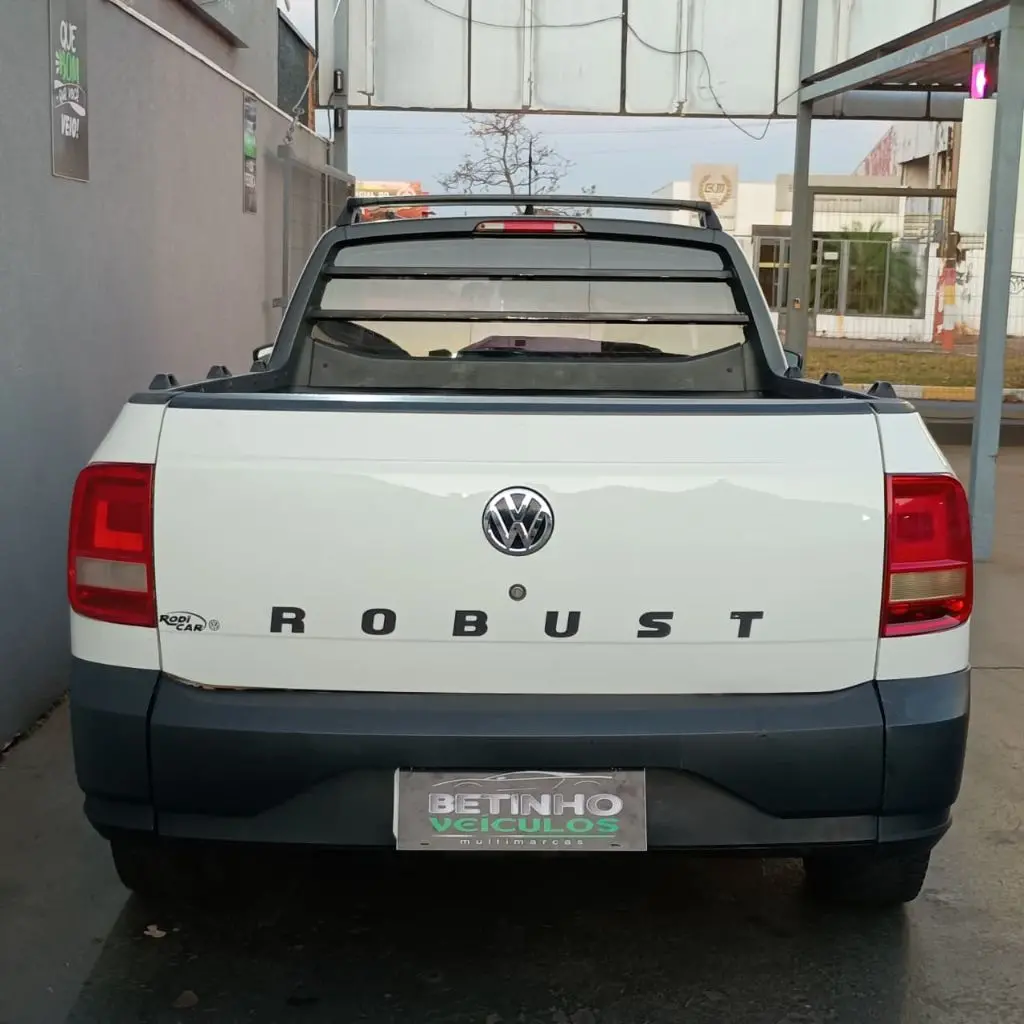 VOLKSWAGEN Saveiro - Foto