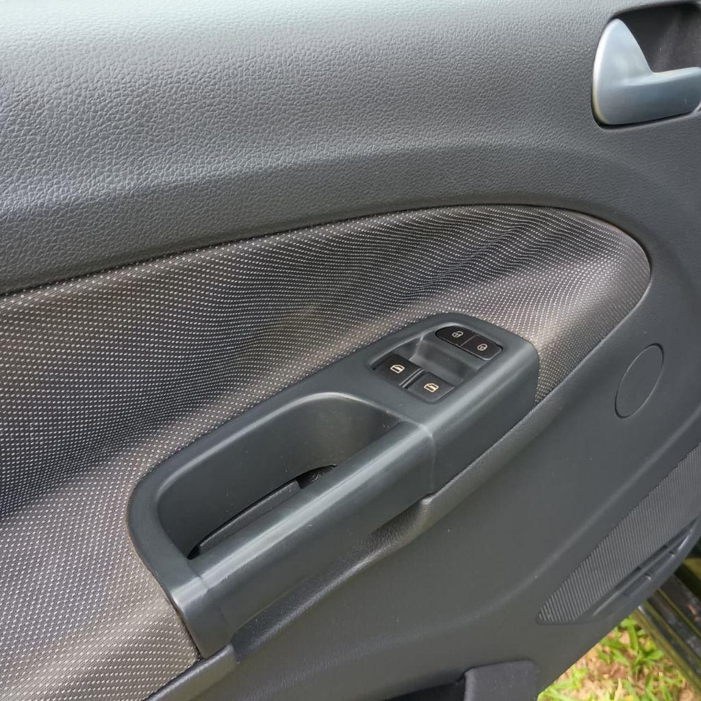 VOLKSWAGEN Saveiro - Foto