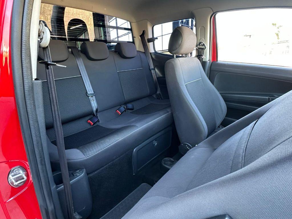 VOLKSWAGEN Saveiro - Foto