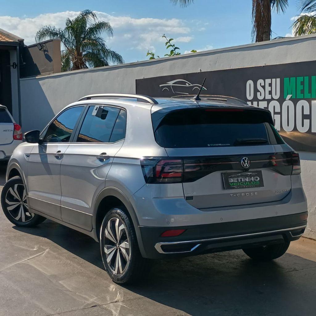 VOLKSWAGEN T-Cross - Foto