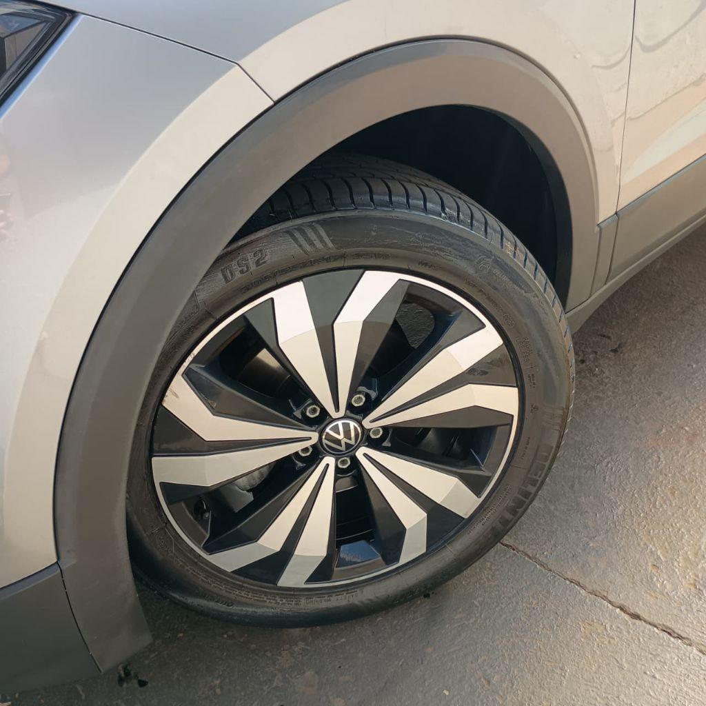 VOLKSWAGEN T-Cross - Foto