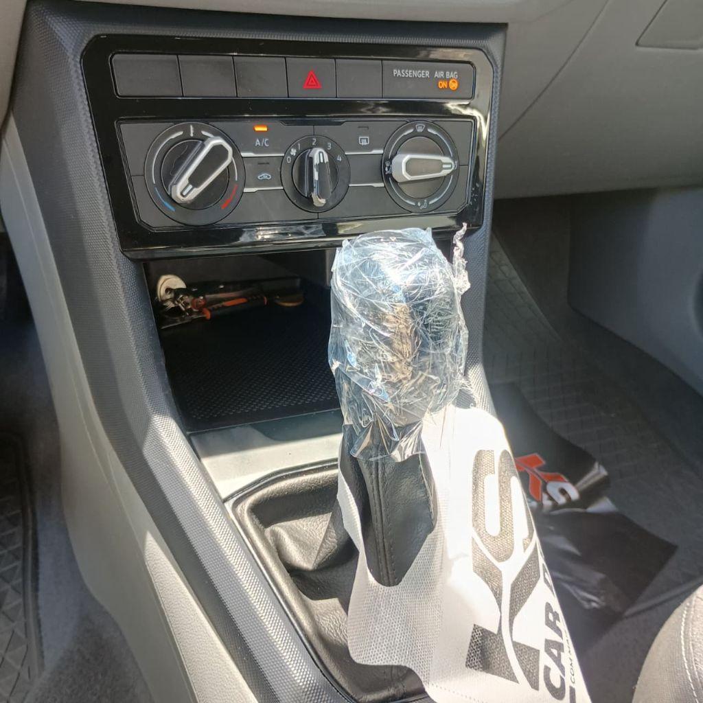 VOLKSWAGEN T-Cross - Foto