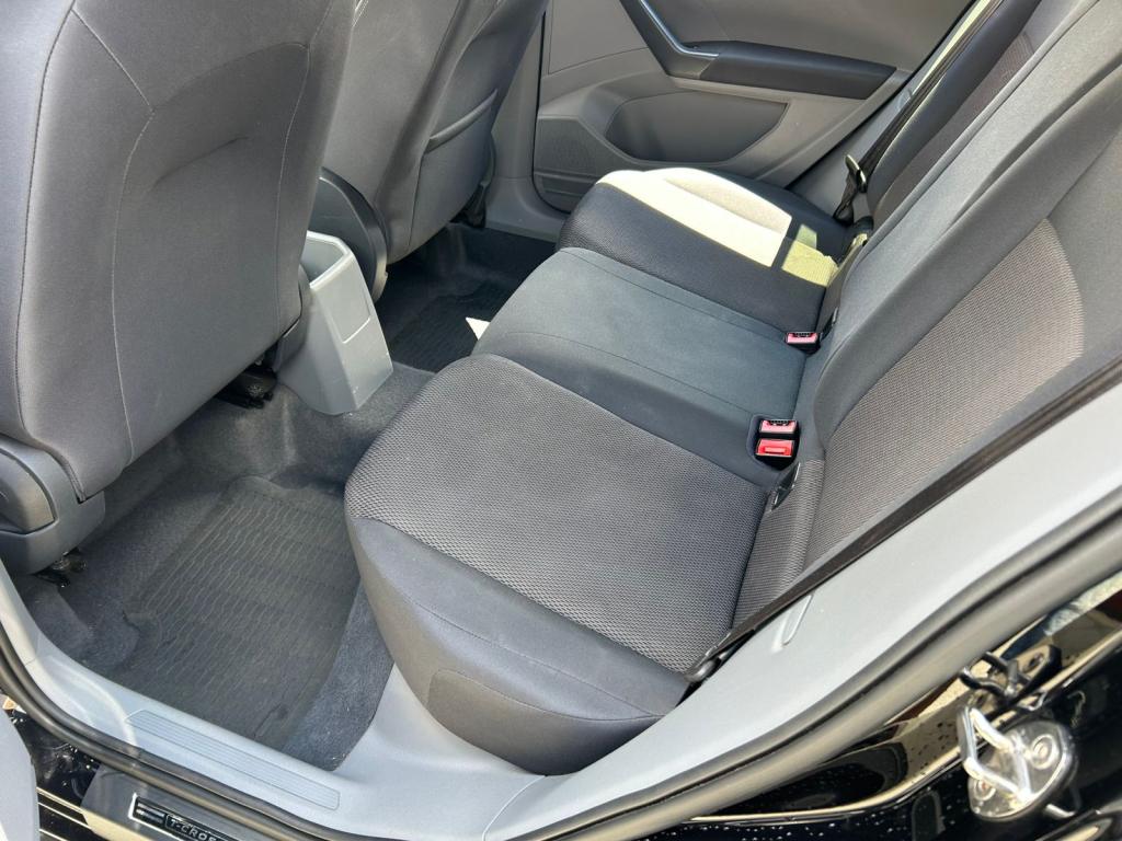 VOLKSWAGEN T-Cross - Foto