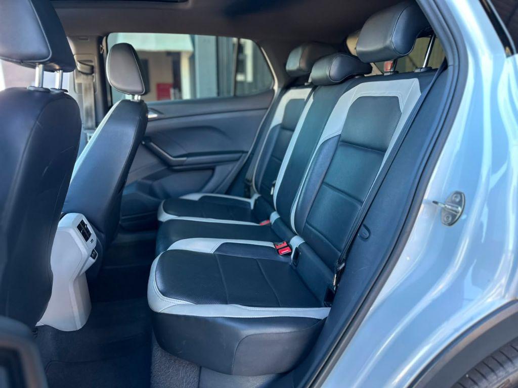 VOLKSWAGEN T-Cross - Foto