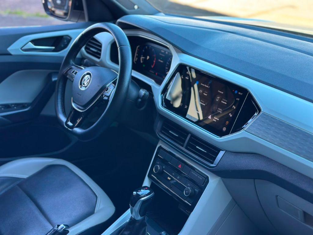 VOLKSWAGEN T-Cross - Foto