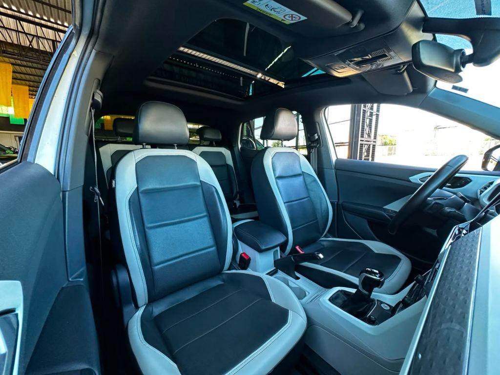 VOLKSWAGEN T-Cross - Foto