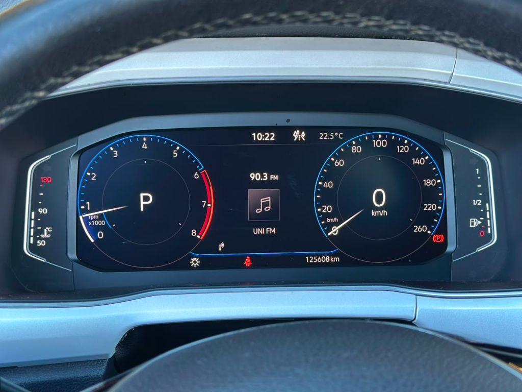 VOLKSWAGEN T-Cross - Foto