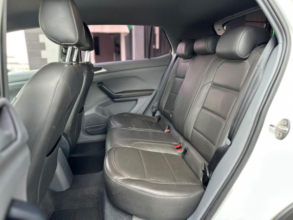VOLKSWAGEN T-Cross - Foto