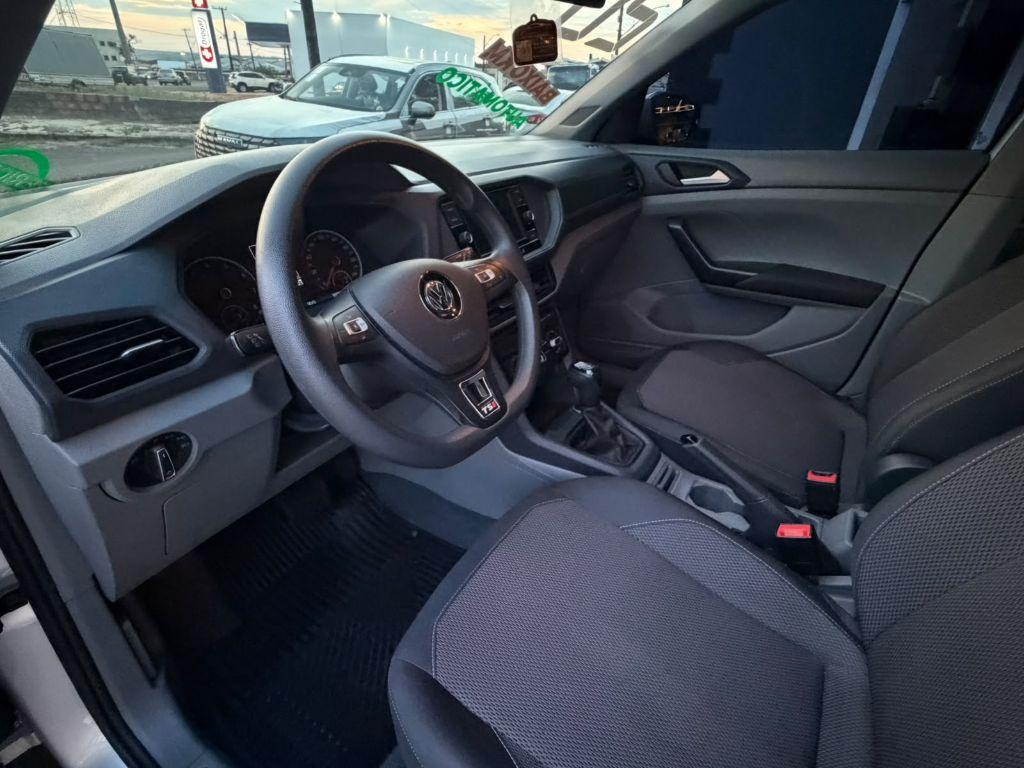 VOLKSWAGEN T-Cross - Foto