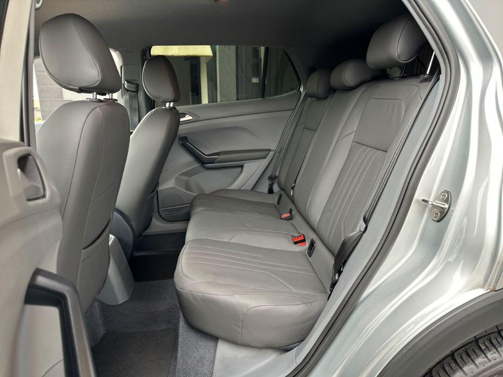 VOLKSWAGEN T-Cross - Foto
