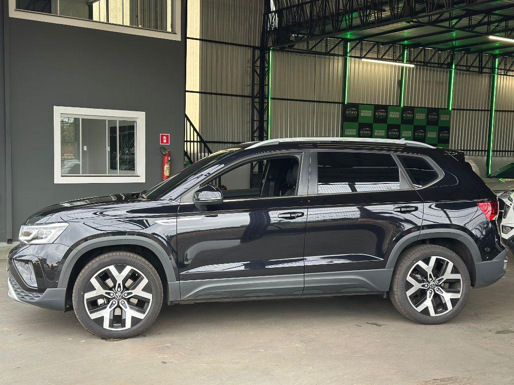 VOLKSWAGEN Taos - Foto