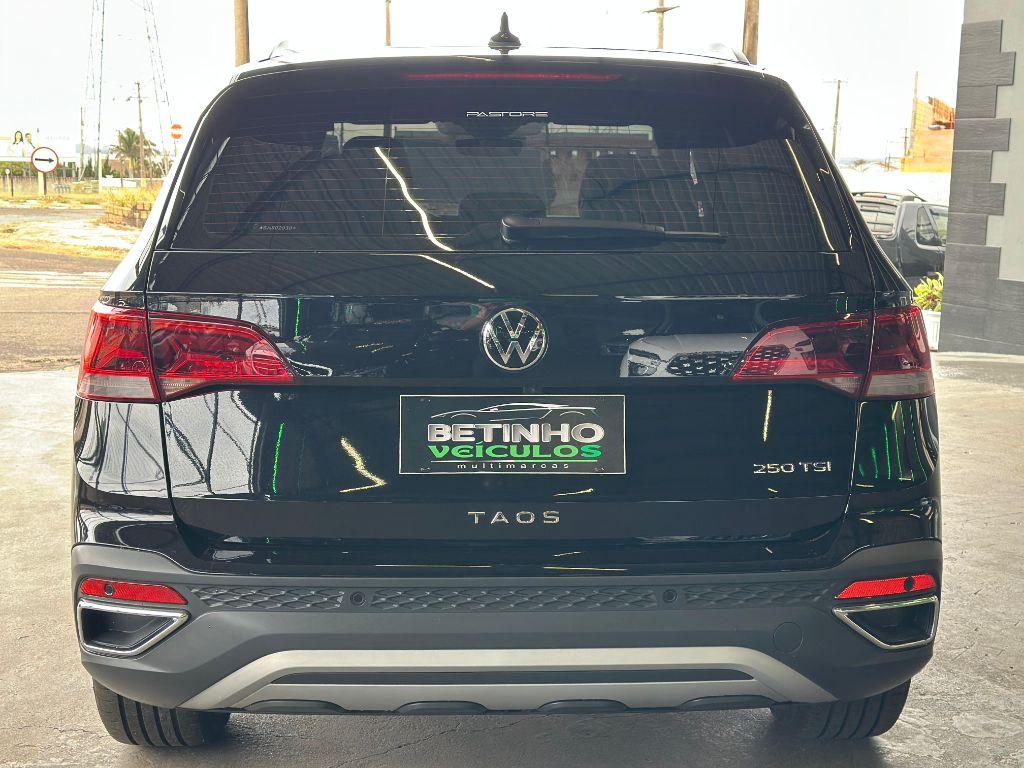 VOLKSWAGEN Taos - Foto