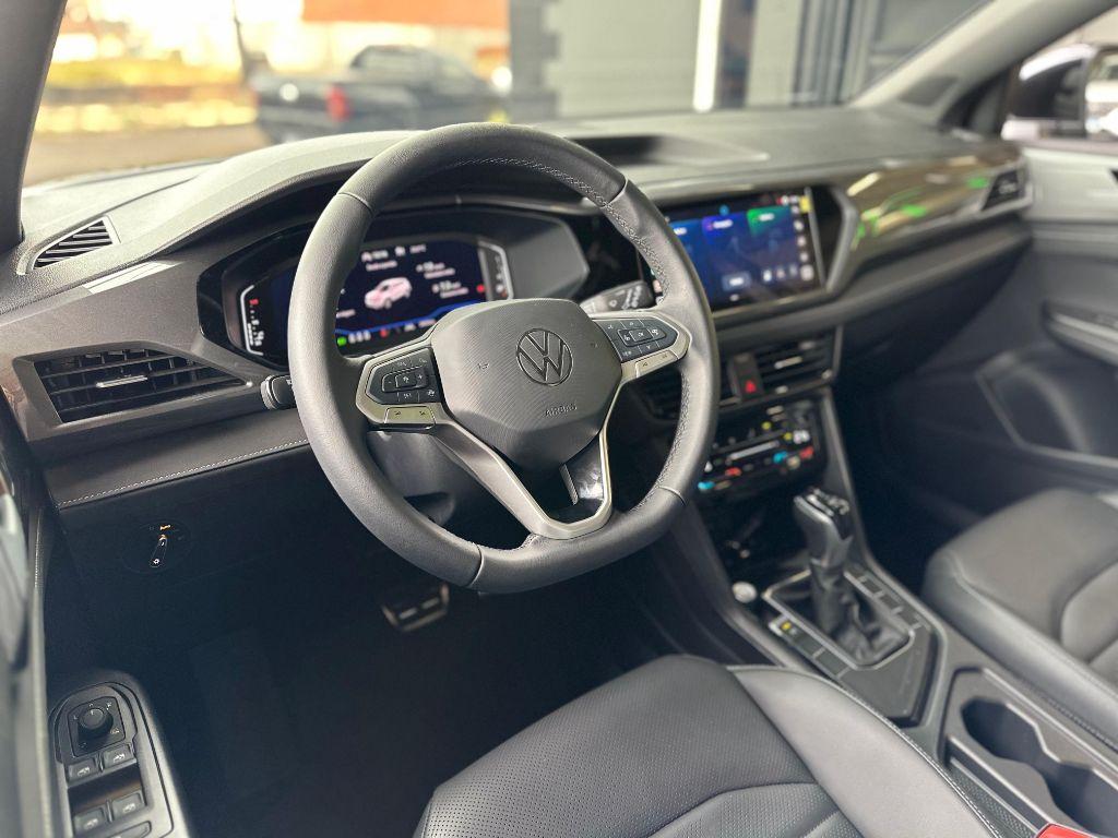 VOLKSWAGEN Taos - Foto