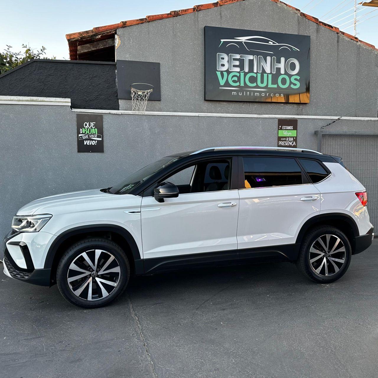 VOLKSWAGEN Taos - Foto