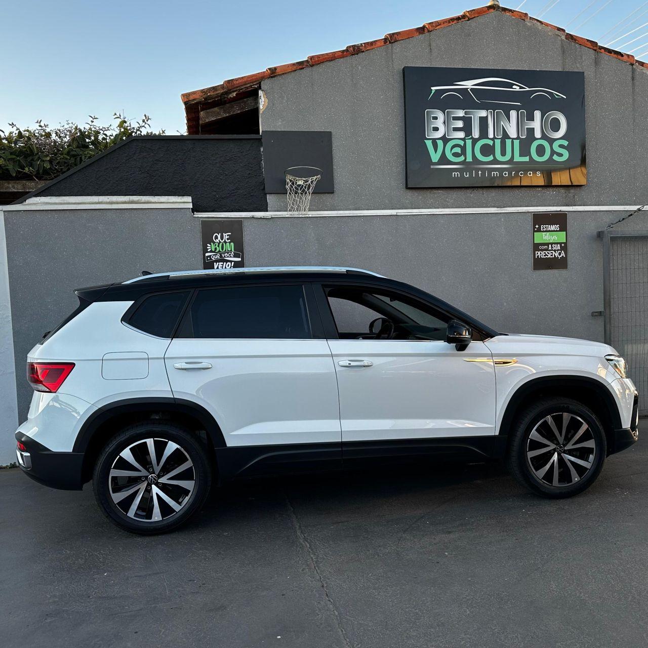 VOLKSWAGEN Taos - Foto