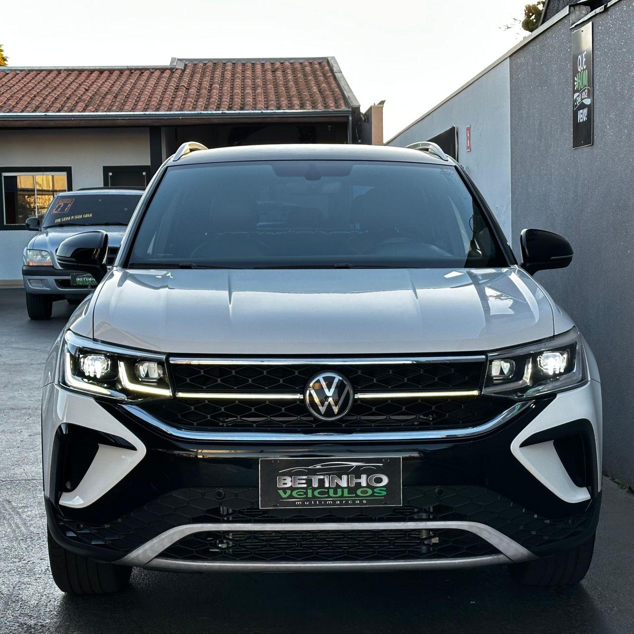 VOLKSWAGEN Taos - Foto