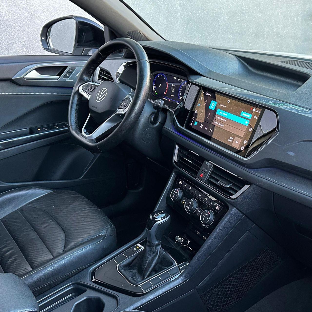 VOLKSWAGEN Taos - Foto